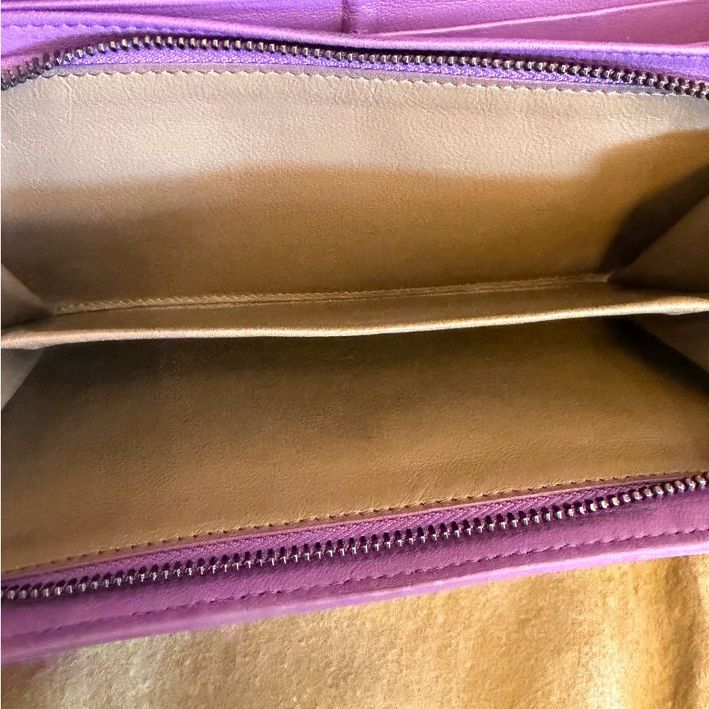 Bottega Veneta Textured Purple wallet - Picture 5 of 12